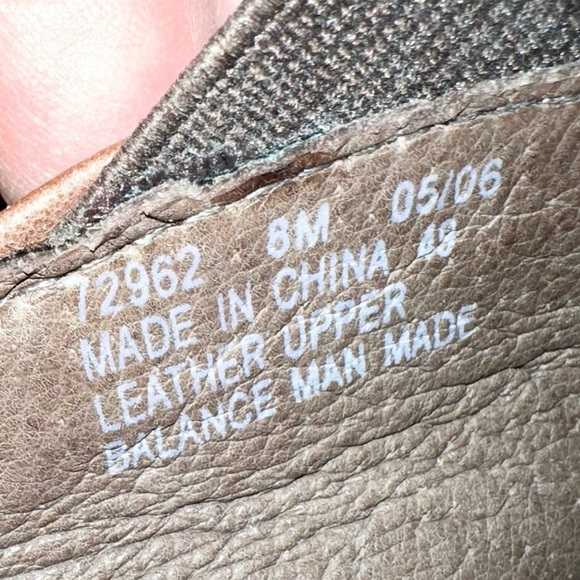 Clarks Artisan Womens 8 Slip-on Wedges Brown Leather Decorative Swirl Stitch - Picture 5 of 6